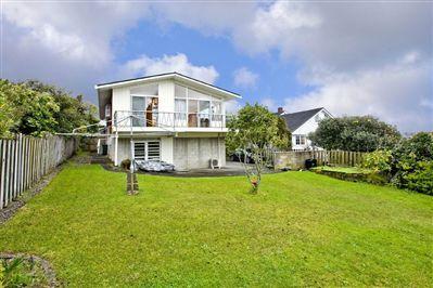 2/85 Deep Creek Road, Waiake