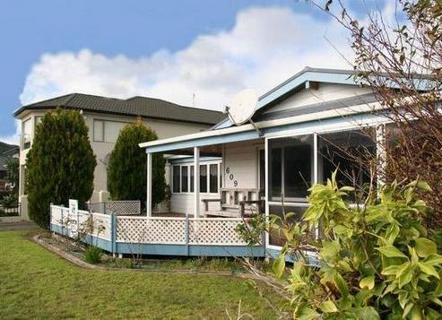 609 Beach Road, Whangamata