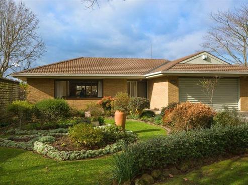 10 Zenith Place, Conifer Grove