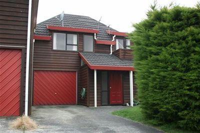 19 Clearwater Terrace, Brown Owl