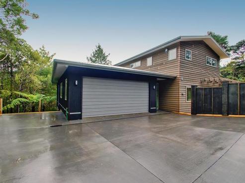 151 Huia Road, Titirangi
