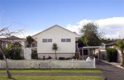 2/10 De Quincey Terrace, Highland Park