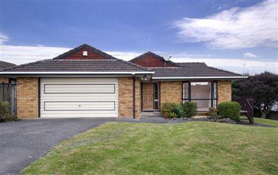 2/12 Woodview Rise, Botany Downs