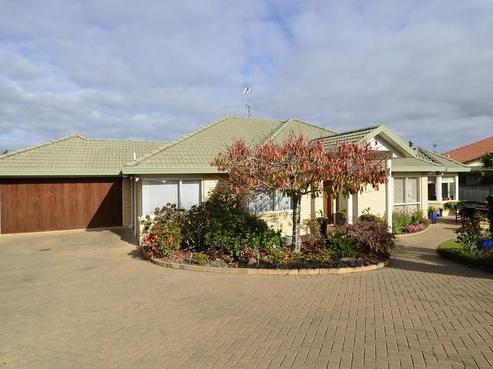 10 Rochester Crescent, Somerville