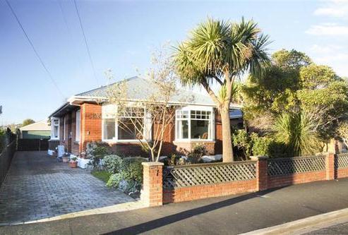7 East Avenue, Saint Kilda