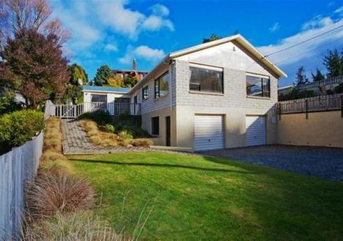 81 Neidpath Road, Mornington