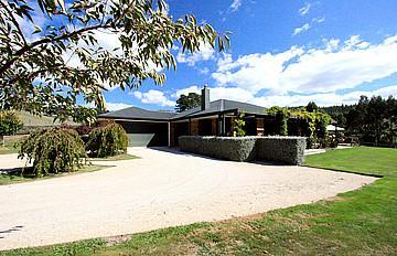 230 Golden Hills Road, Appleby