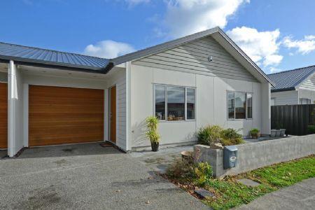 4C Benzie Avenue, Wallaceville