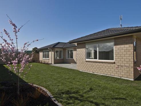 21 Magnolia Drive, Waiuku