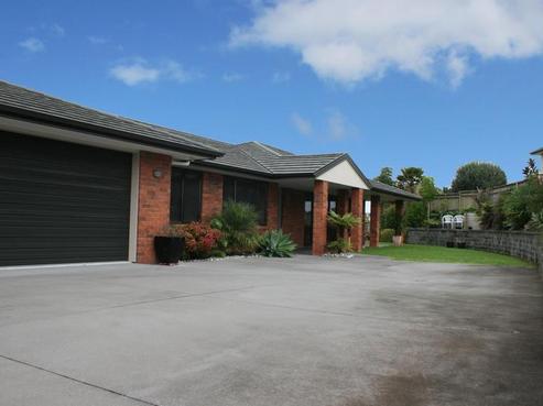 9 Lester Heights Drive, Woodhill