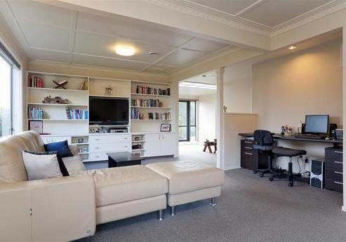 32 Porterfield Street, Macandrew Bay