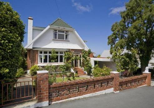 9 Bruce Street, Roslyn