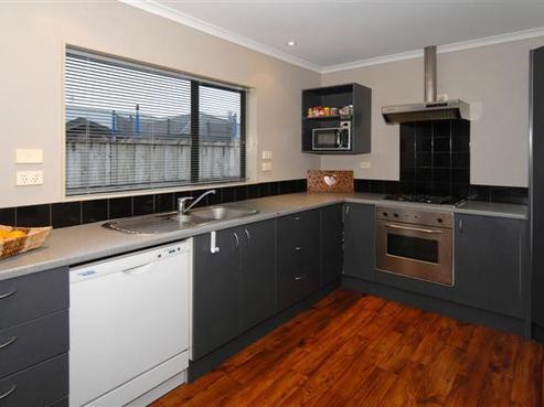 11 Thistlewood Avenue, Hamilton East