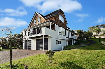 16 Goldfinch Rise, Unsworth Heights