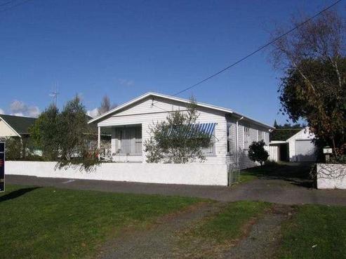 32 Robinson Street, Foxton