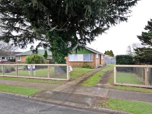 63 Sefton Crescent, Chartwell