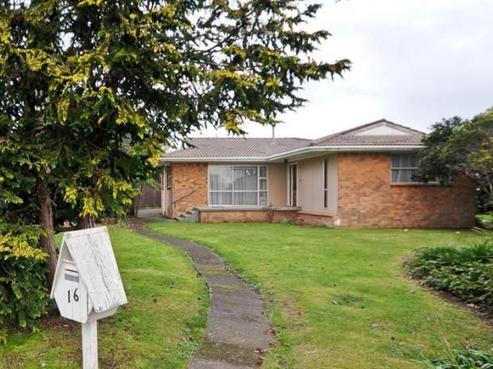 16 Ridgeway Place, Glenview