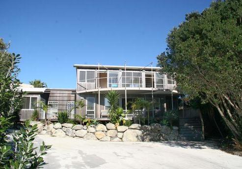 117 Oratia Place, Onemana