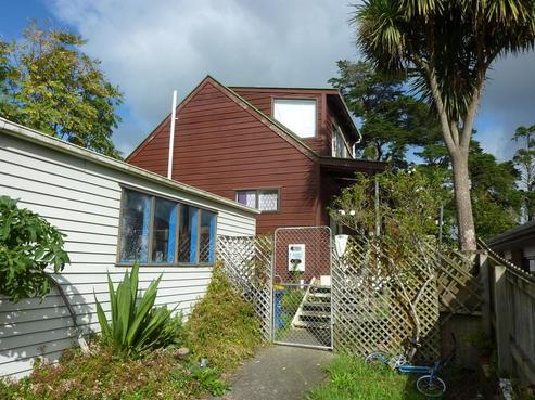 197 Henderson Valley Road, Henderson