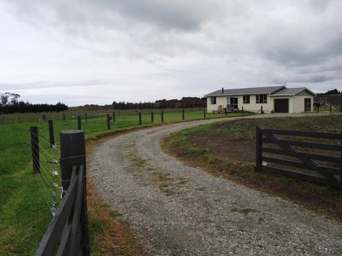 24 Bluff Hill Road, Waianakarua