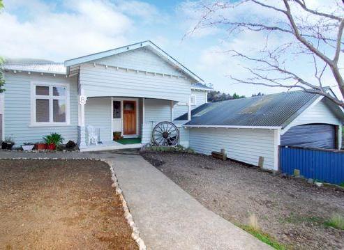 8 Athol Place, Ravensbourne