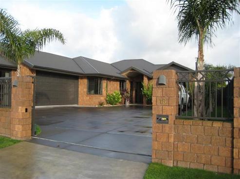18 Rhys Avenue, Huntington