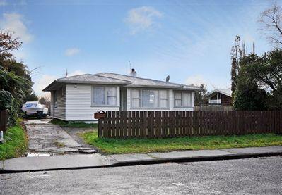 12 Michael Place, Mangakakahi