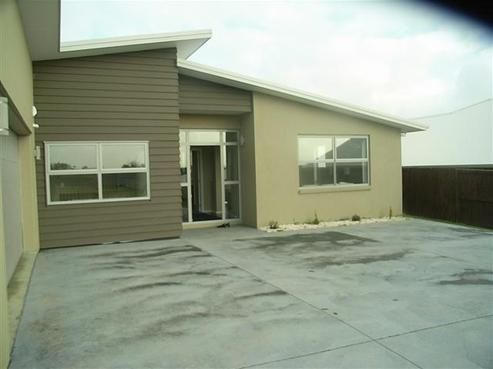 104 New Borman Road, Huntington
