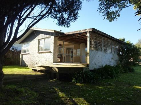 1 Ridgeway Place, Glenview
