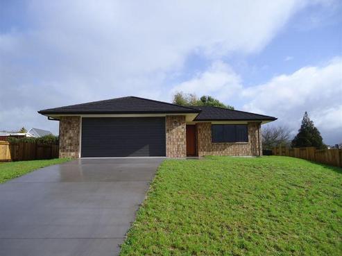 16 Cambridge Street, Putaruru