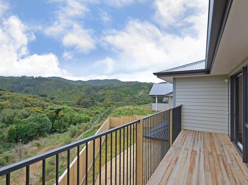 5 Percy Kinsman Crescent, Riverstone Terraces
