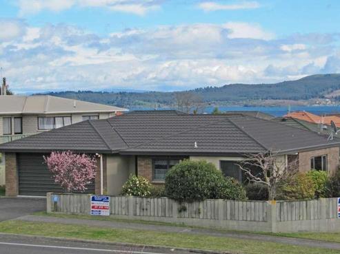 50 Arrowsmith Avenue, Waipahihi