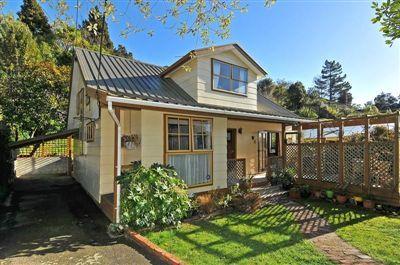 22 Jocelyn Crescent, Pinehaven
