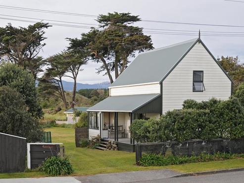 26 Moana Street, Otaki Beach