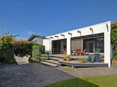 62 Field Street, Silverstream