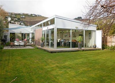 16 Menzies Street, Sumner
