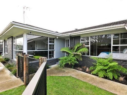 16 Storey Avenue, Forest Lake