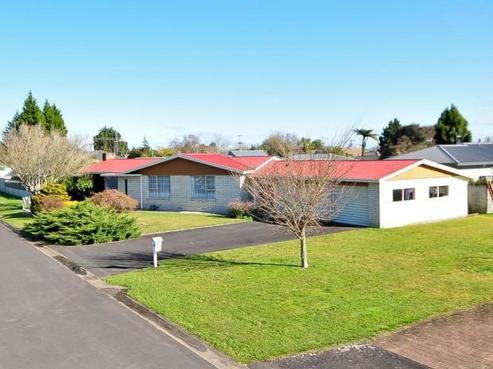 34 Sandwich Road, Saint Andrews