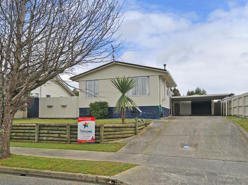 24 Delaware Grove, Totara Park