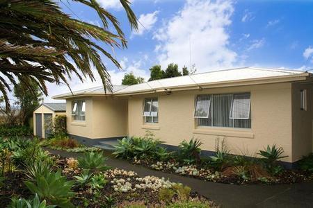11 Commins Road, Onerahi