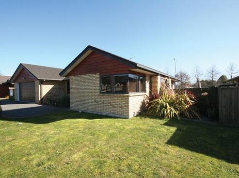 12 Owhatiura Drive, Lynmore