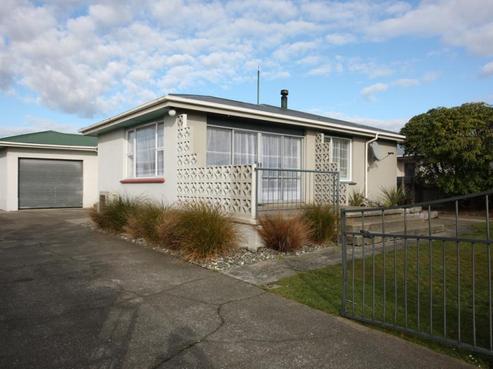 9 Kilmarnock Avenue, Strathern