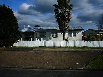 5 Hatherley Place, Clendon Park