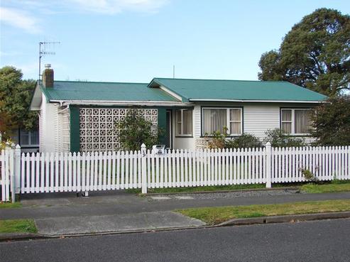 39 Downing Avenue, Pirimai