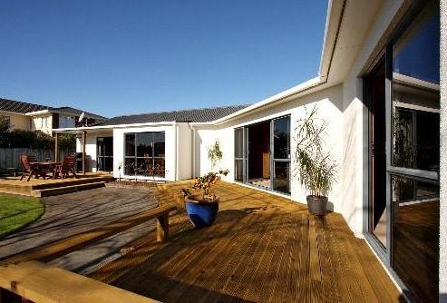 10B Kinross Drive, Merrilands