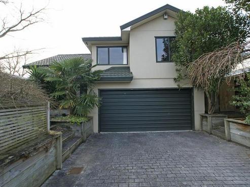 14 Tudor Crescent, Chedworth