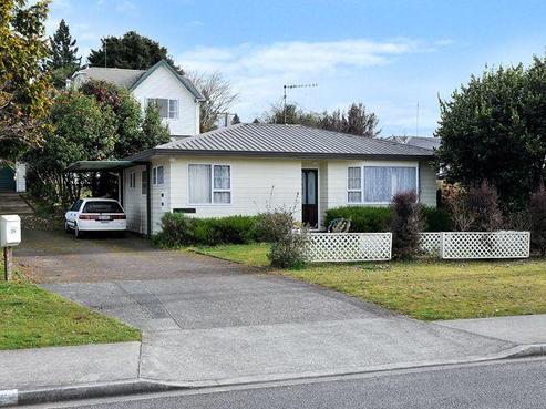 28 Nikau Street, Springfield