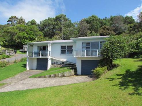 37 Puriri Road, Te Kouma