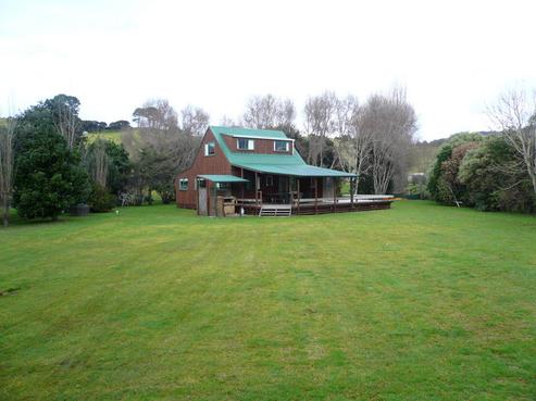 104 Opera Place, Whangapoua