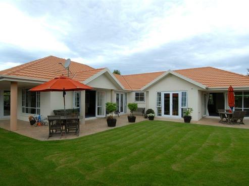 5 Sharnbrook Lane, Casebrook